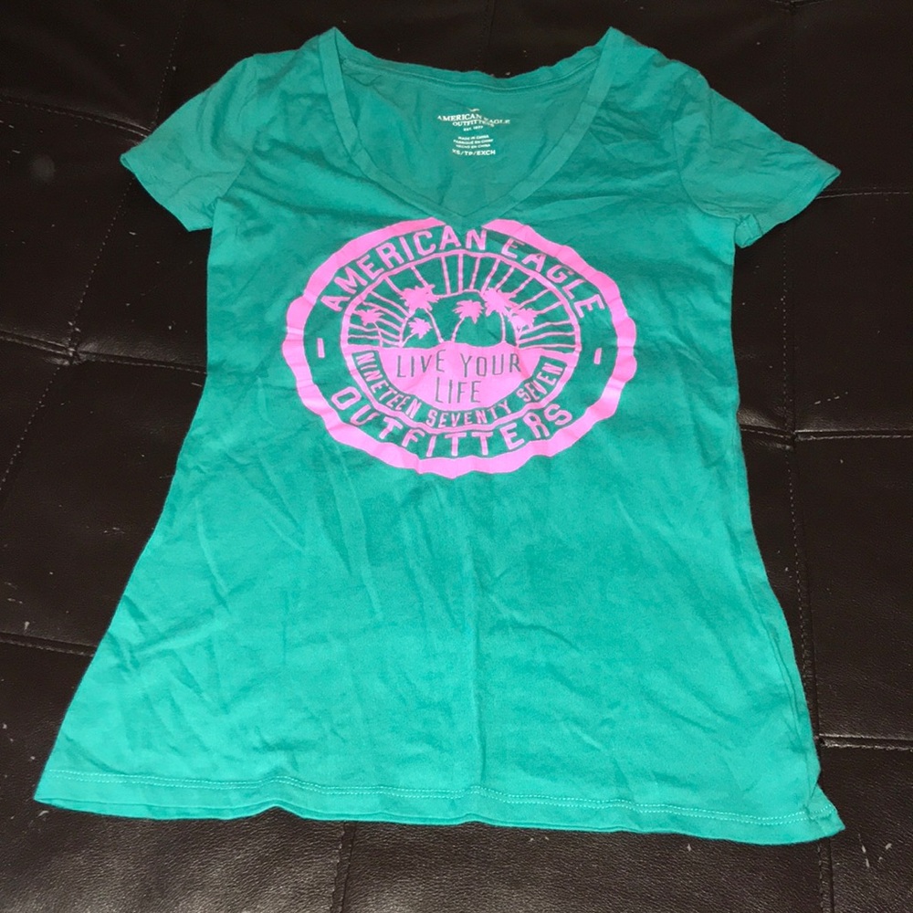Short sleeve green American eagle tee